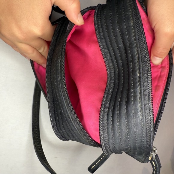 DOONEY & BOURKE Crossbody Black Nylon North South Triple Zip Bag Purse - Picture 9 of 12